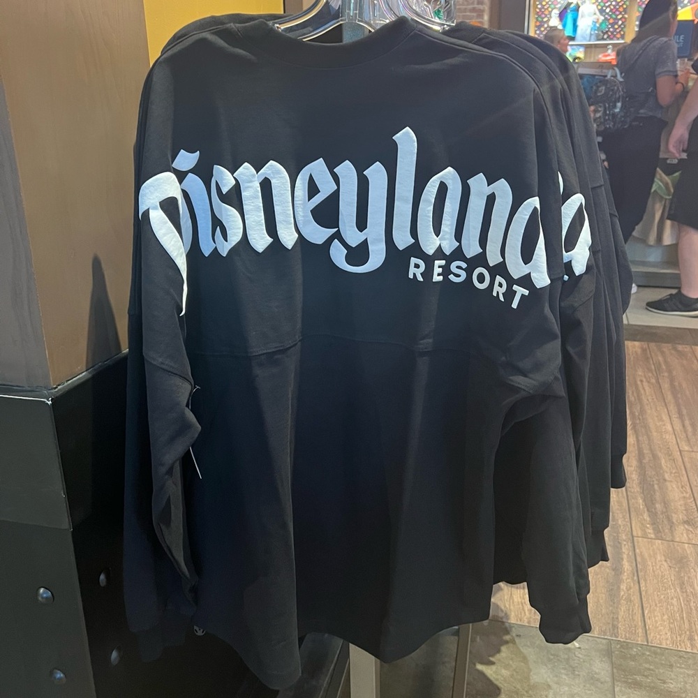 NWT Disney Disneyland Resort EST. 1955 Spirit Jersey Black Medium FAST SHIPPING